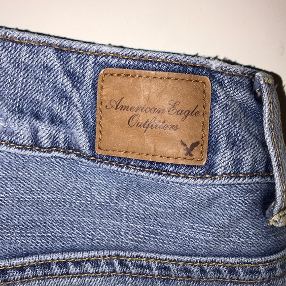 Low rise distress denim shorts! - Picture 4 of 5